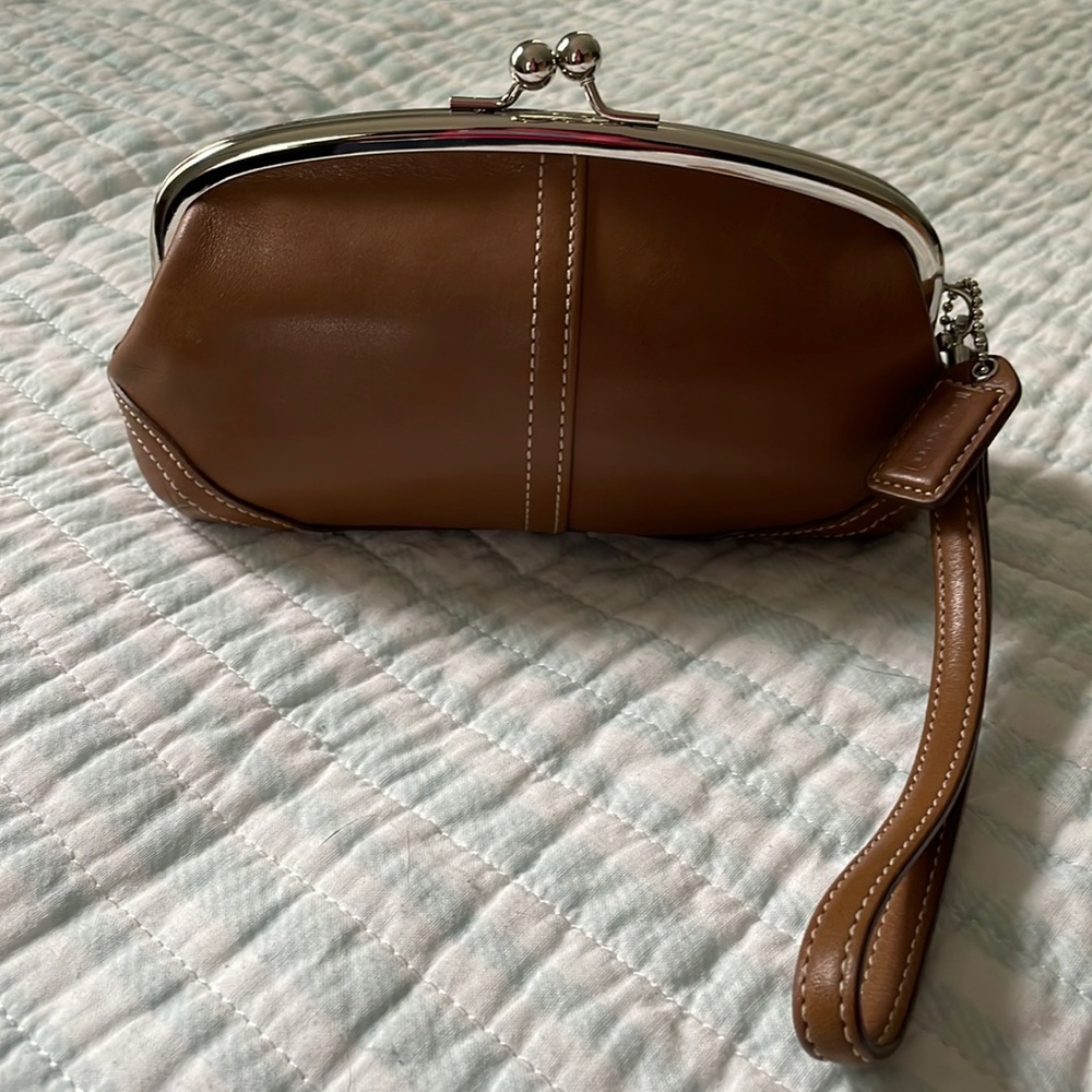 NWOT Coach Leather wristlet